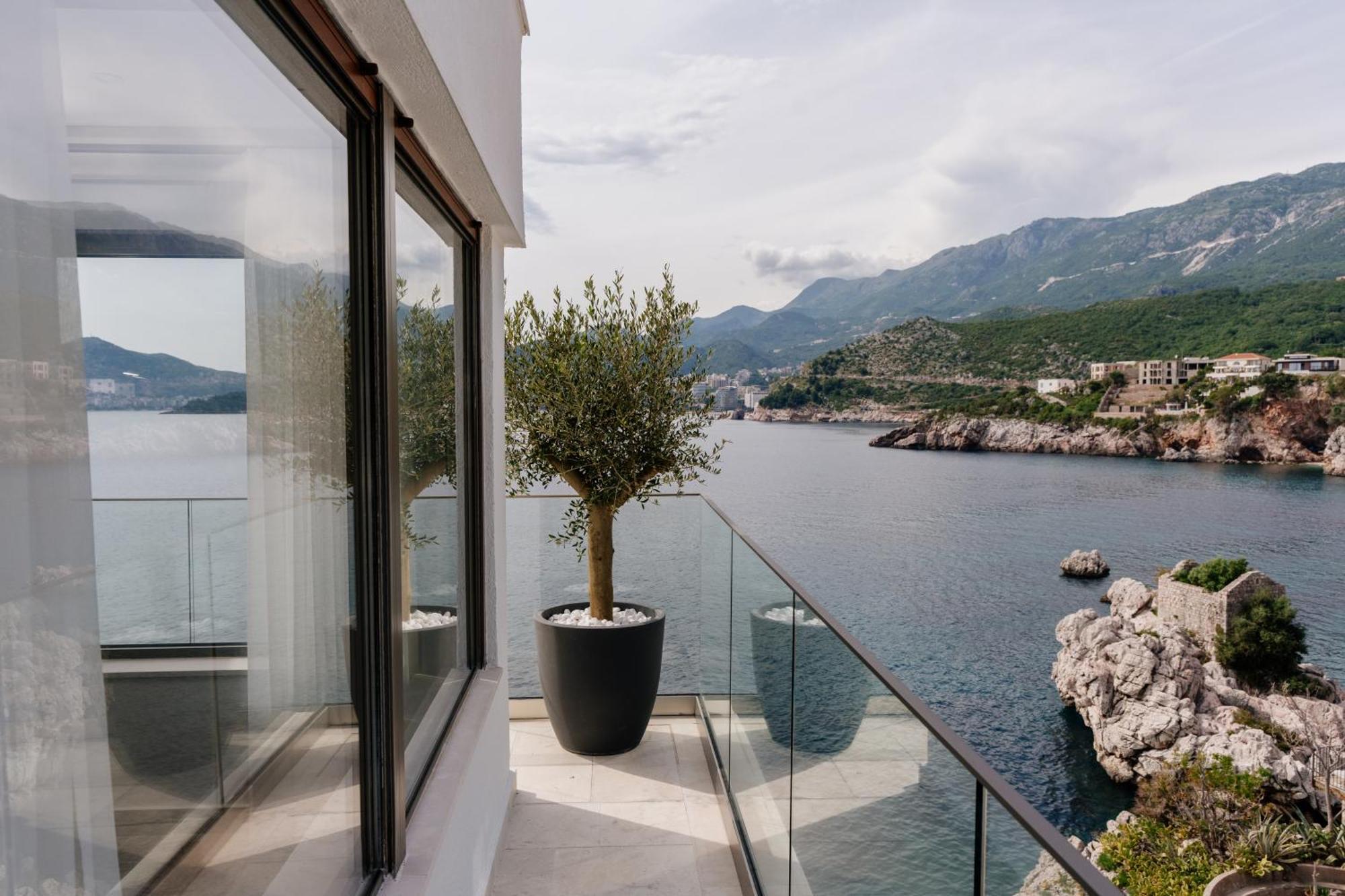 Blanche Cliff Apartments Sveti Stefan Eksteriør billede