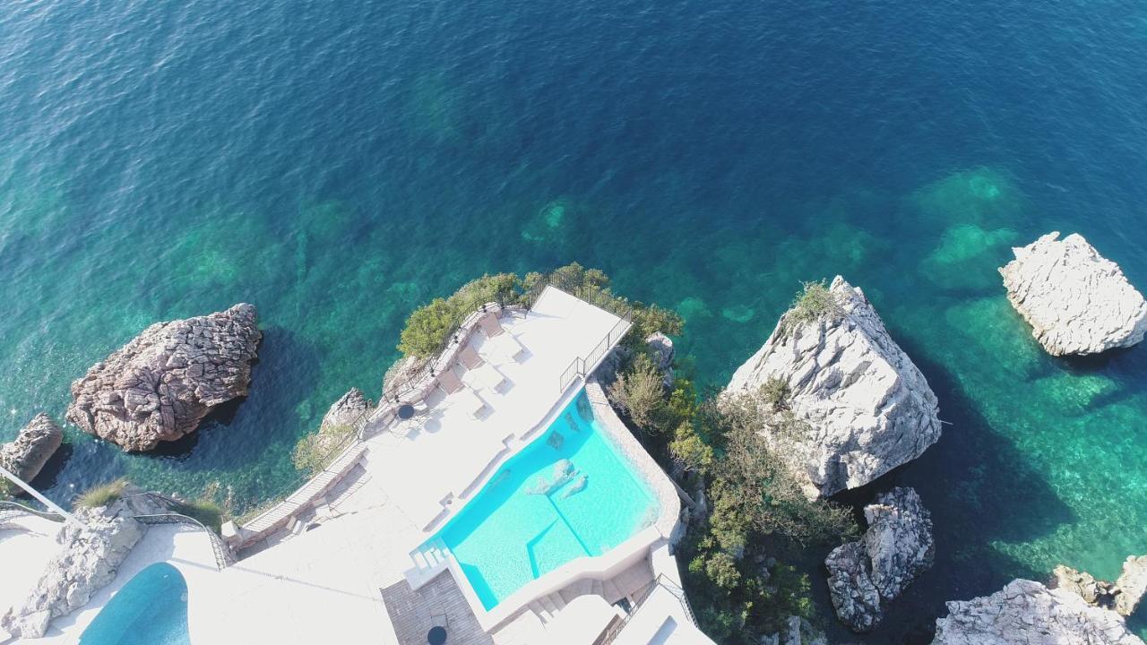 Blanche Cliff Apartments Sveti Stefan Eksteriør billede